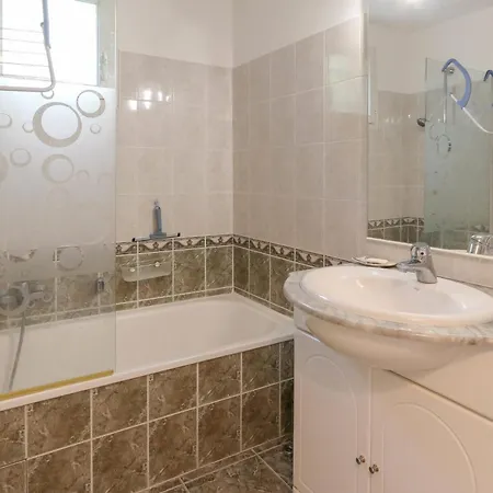 Charming & Bright Flat With Ac Garden 300m And Closed Garage - Benakey * Cannes